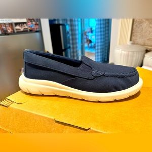 Women’s Sperry comfort shoe. Similar to Sketchers go walk design.